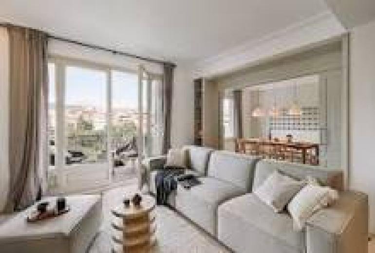 Blossom Ivy Residence