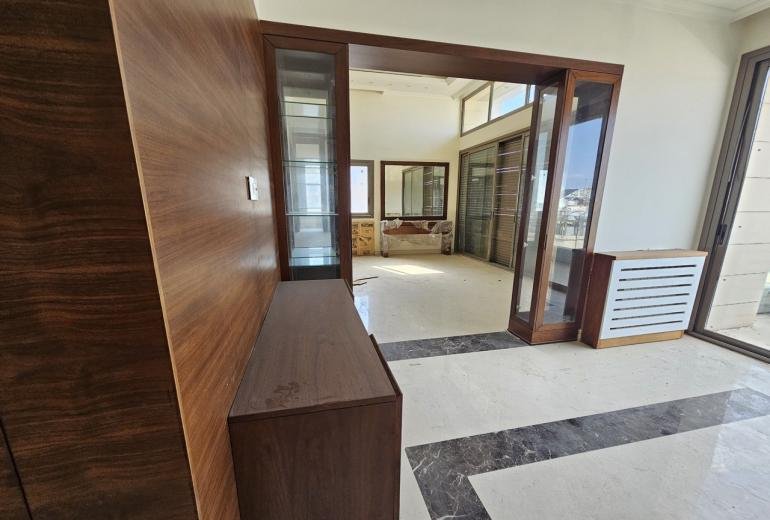 Super Deluxe Duplex for Sale in Achrafiyeh - دوبلكس سوبر ديلوكس للبيع