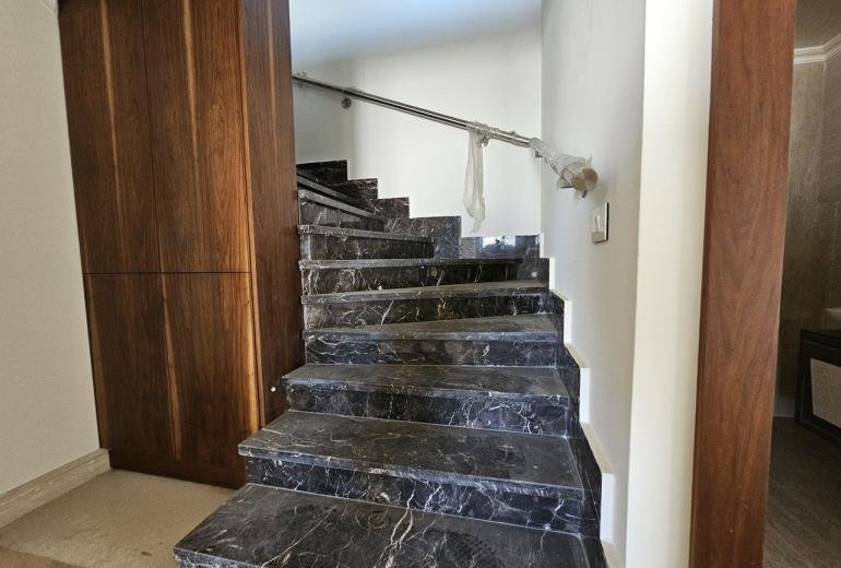 Super Deluxe Duplex for Sale in Achrafiyeh - دوبلكس سوبر ديلوكس للبيع