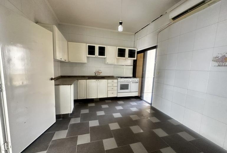 Apartment for Sale in Awkar - شقة للبيع في عوكر