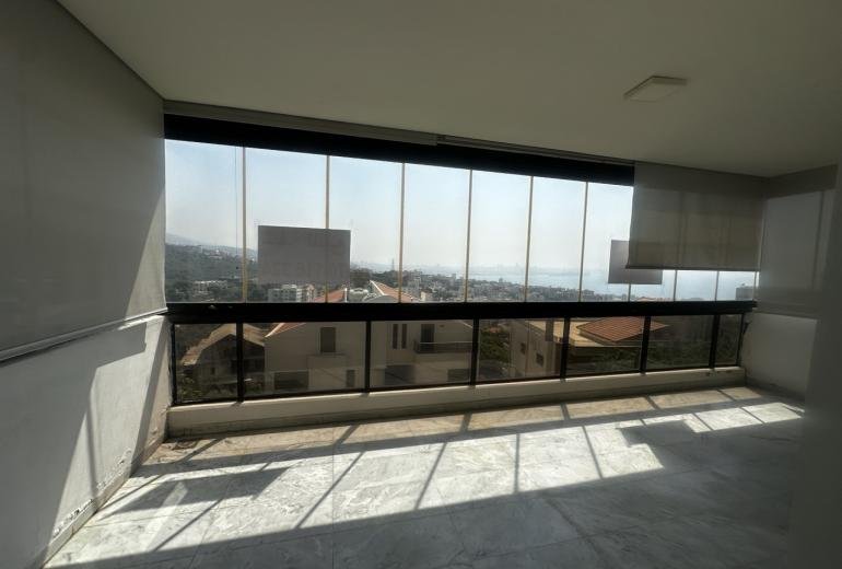 Apartment for Sale in Awkar - شقة للبيع في عوكر