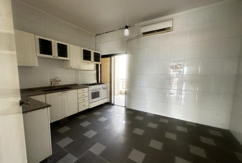 Apartment for Sale in Awkar - شقة للبيع في عوكر