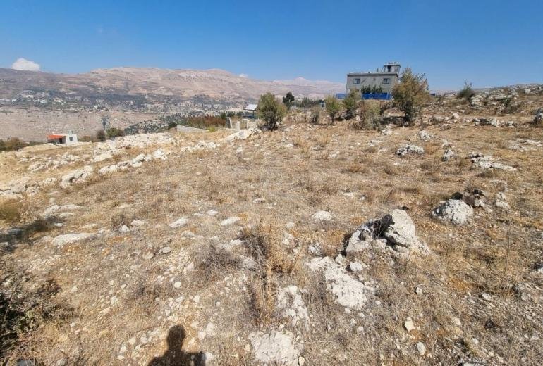 Land for Sale in Tarchich – Stunning View  ‎أرض مميزة للبيع في ترشيش – إطلالة رائعة